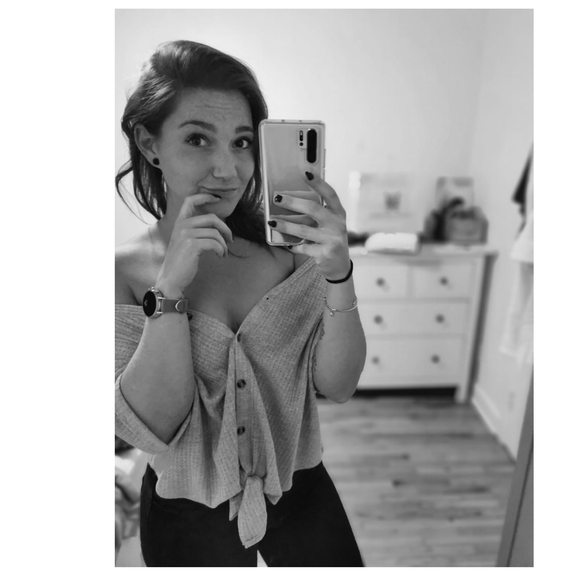 Meet your Posher, Sophie - Picture 1 of 1